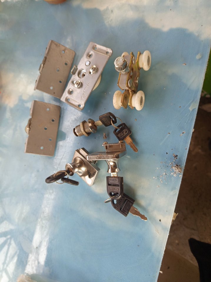 karışık mobilya hırdavat ürünleri - Görsel 3