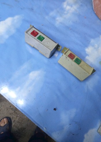 Beyaz Açma/Kapama Düğmeli Elektrik Anahtarı - Görsel 4