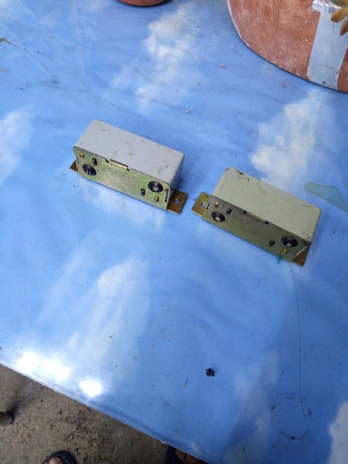 Beyaz Açma/Kapama Düğmeli Elektrik Anahtarı - Görsel 5