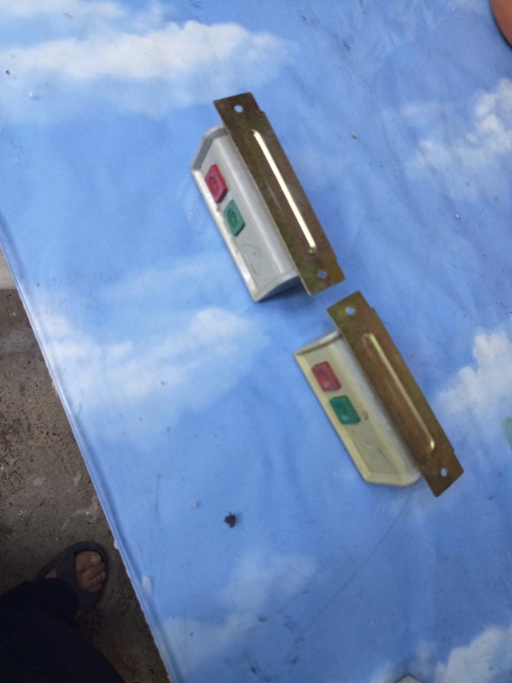 Beyaz Açma/Kapama Düğmeli Elektrik Anahtarı - Görsel 3