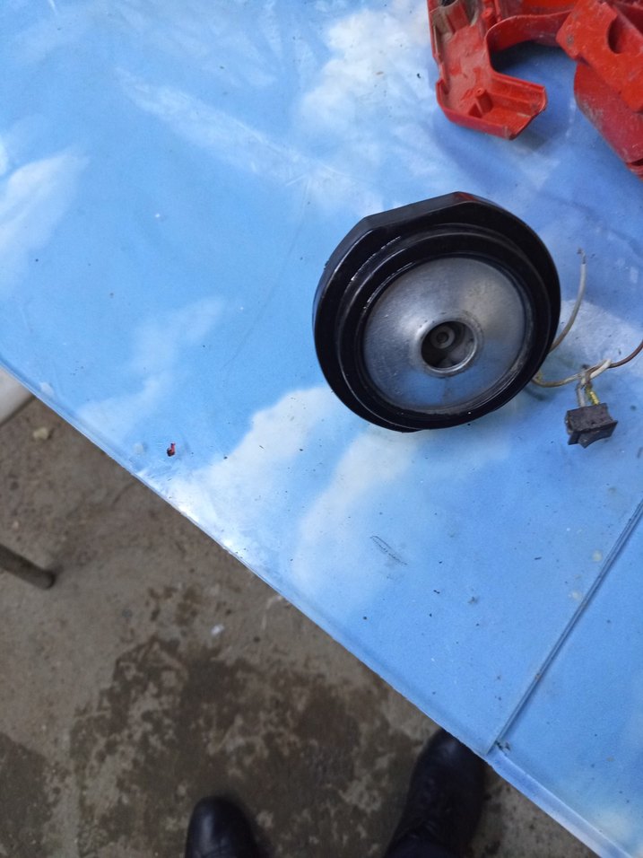 Mavi Gri Elektrikli Süpürge Parçası - Görsel 2