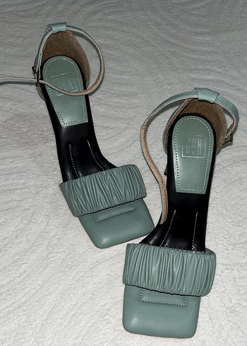 Diğer Yeşil Stiletto Topuklu Kadın Sandalet