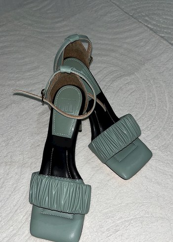 Yeşil Stiletto Topuklu Kadın Sandalet