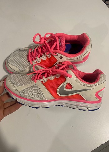 Nike Pembe Bağcıklı Kadın Spor Ayakkabı