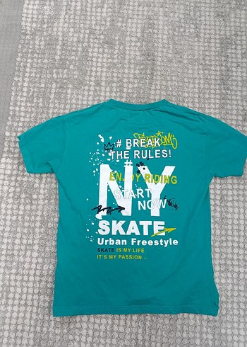 8 Yaş Beden Çift taraflı baskısı t-shirt