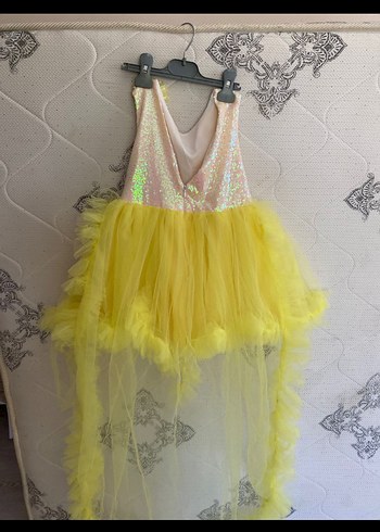 Sarı Tüllü Kolsuz Kız Çocuk Elbise - Görsel 3