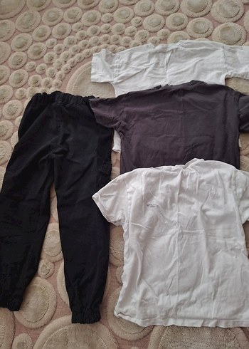 4 lü fiyatıdır Bol Kesim Siyah Eşofman Altı ve Beyaz Tişört - Görsel 2