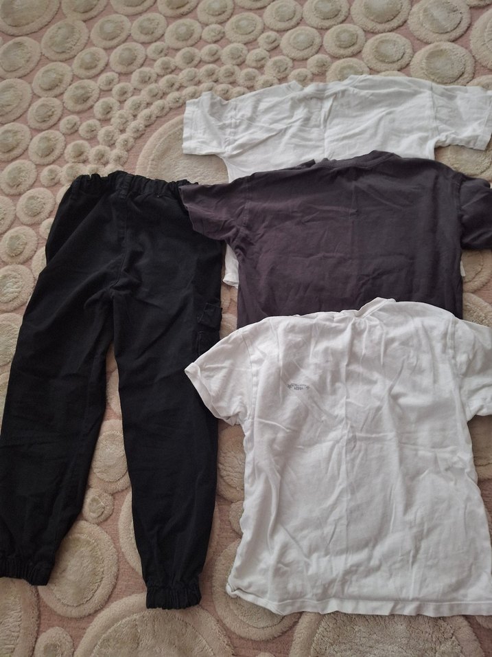 4 lü fiyatıdır Bol Kesim Siyah Eşofman Altı ve Beyaz Tişört - Görsel 2