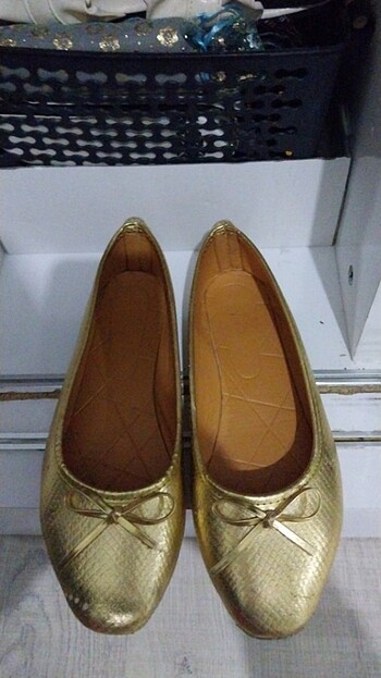 Gold babet