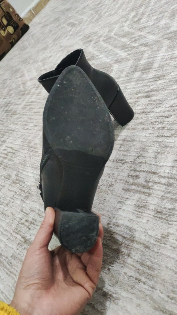 Siyah Deri Kadın Topuklu Bot - Görsel 3