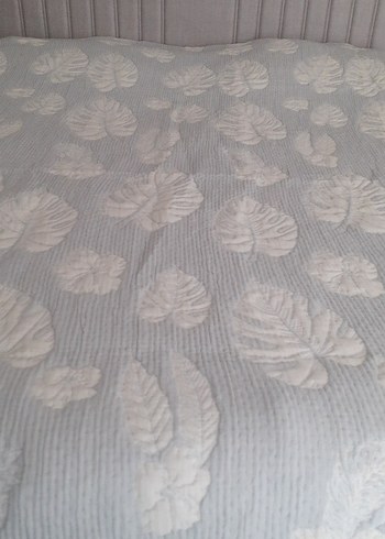 Gri Beyaz Nakışlı Yatak Örtüsü. - Görsel 6