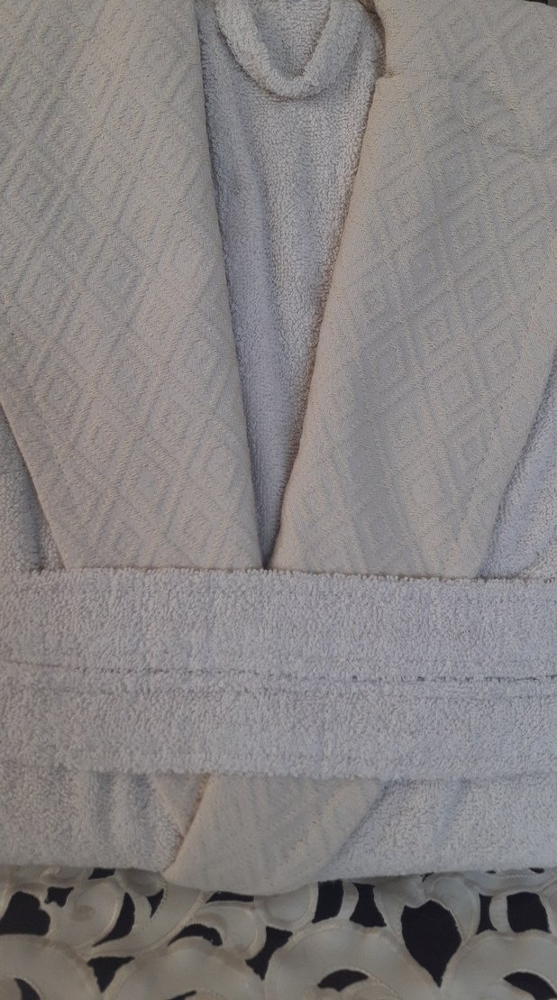 Gri Desenli Beyaz Bornoz BAŞ HAVLUSU MEVCUT - Görsel 3