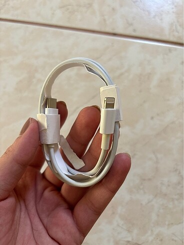 İPhone orjinal şarj kablosu