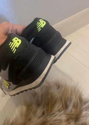 New Balance Gri Kadın Spor Ayakkabı Velcro Detaylı
