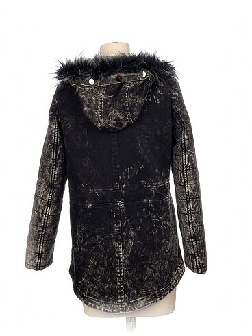 40 Beden Batik Mont %70 İndirimli.
