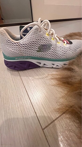 Skechers Etiketli