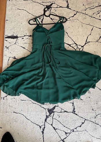 V Yakalı zümrüt yeşili Elbise - Görsel 3