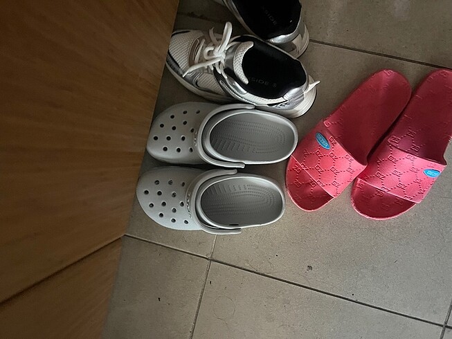 crocs terlik