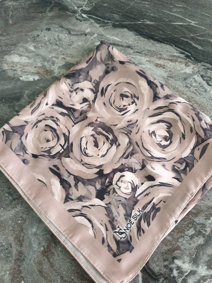 Gri Bej Vintage Desenli Kadın soft eşarp - Görsel 3