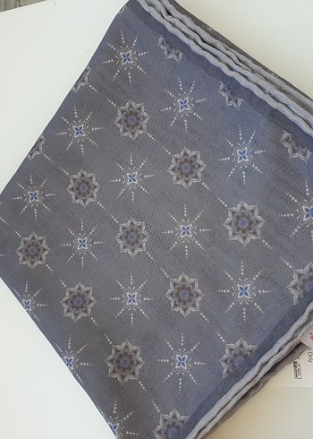 Gri Pileli Kadın Fular - Görsel 2