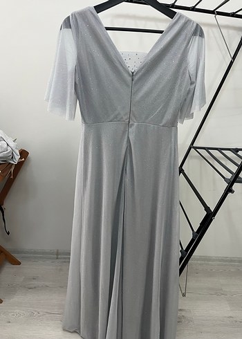 Gri Uzun V Yaka Drapeli Abiye Elbise - Görsel 2