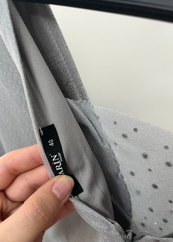 Gri Uzun V Yaka Drapeli Abiye Elbise - Görsel 3