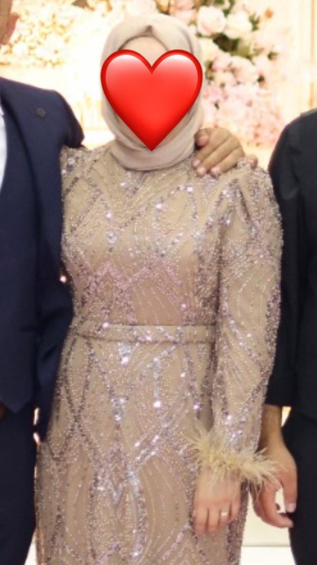 Uzun Kollu, Yüksek Yakalı pullu Nişan Elbisesi - Görsel 2