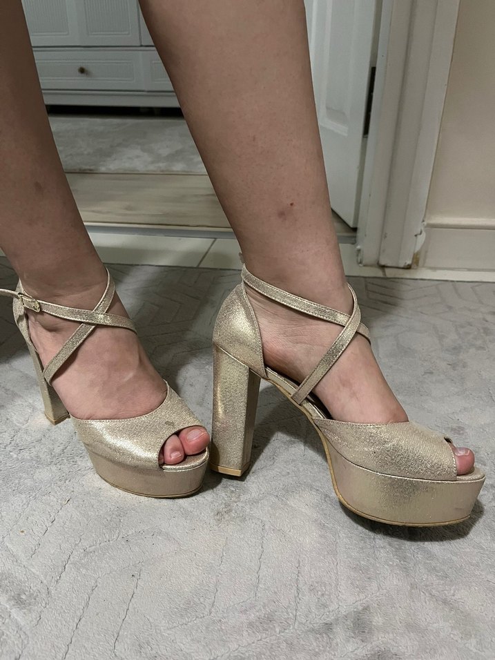 Bej Parlak Yılan Desenli Platform Topuklu Ayakkabı - Görsel 2