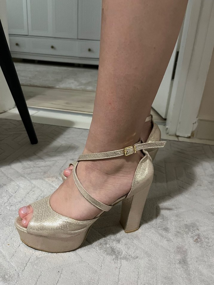 Bej Parlak Yılan Desenli Platform Topuklu Ayakkabı - Görsel 5