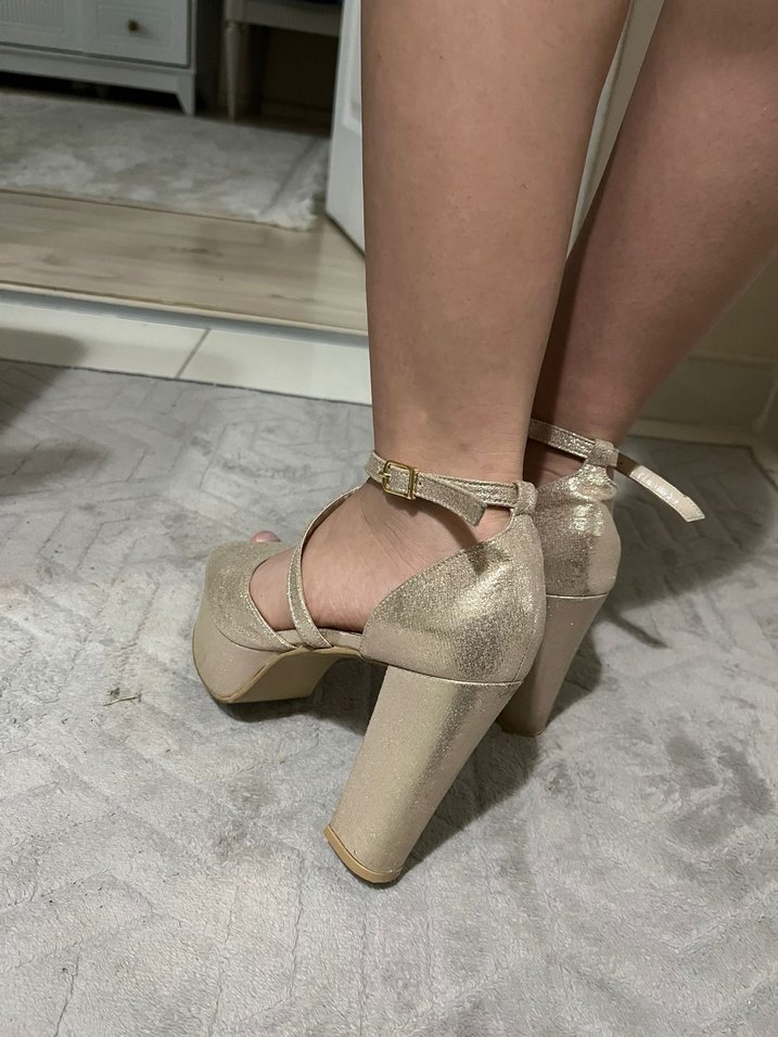 Bej Parlak Yılan Desenli Platform Topuklu Ayakkabı - Görsel 3