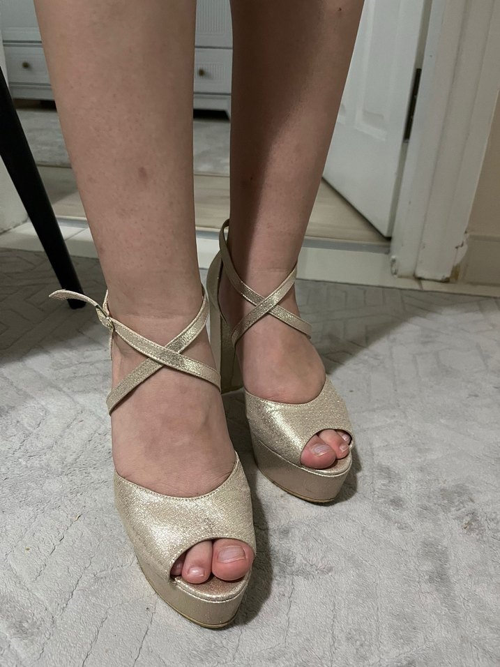 Bej Parlak Yılan Desenli Platform Topuklu Ayakkabı - Görsel 4