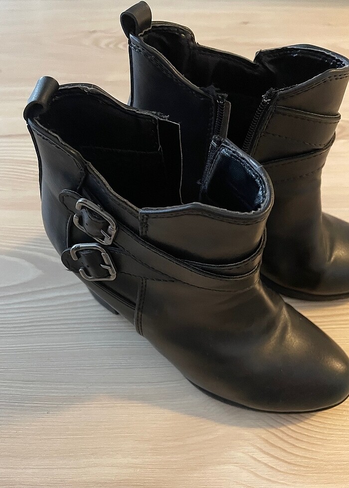 Siyah bot - Görsel 3