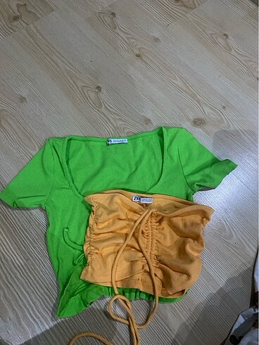 Zara crop top ( 2 )