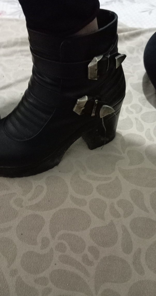 Tokalı Siyah Kadın Deri Bot - Görsel 4