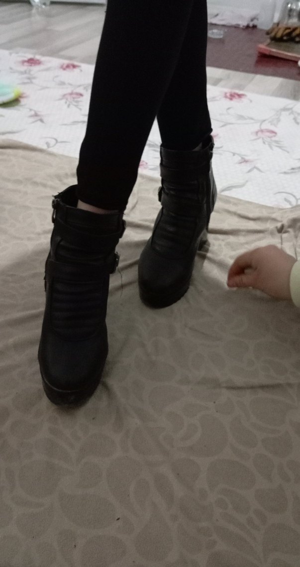 Tokalı Siyah Kadın Deri Bot - Görsel 2