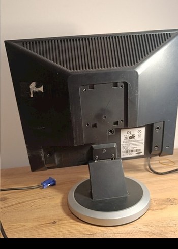 Bej Renkli Monitör - Görsel 3