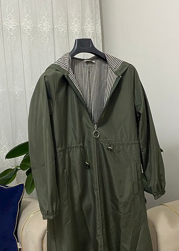 Kadın Uzun Belden Bağcıklı Haki Yağmurluk - Görsel 2