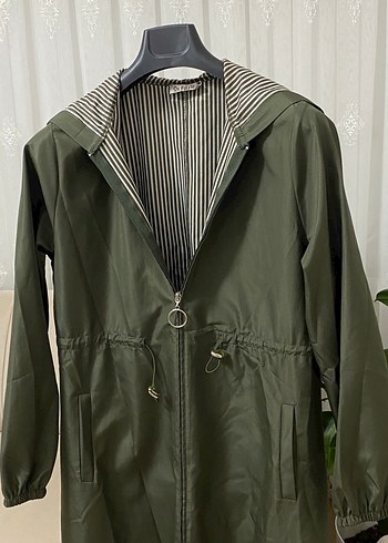 Kadın Uzun Belden Bağcıklı Haki Yağmurluk - Görsel 4