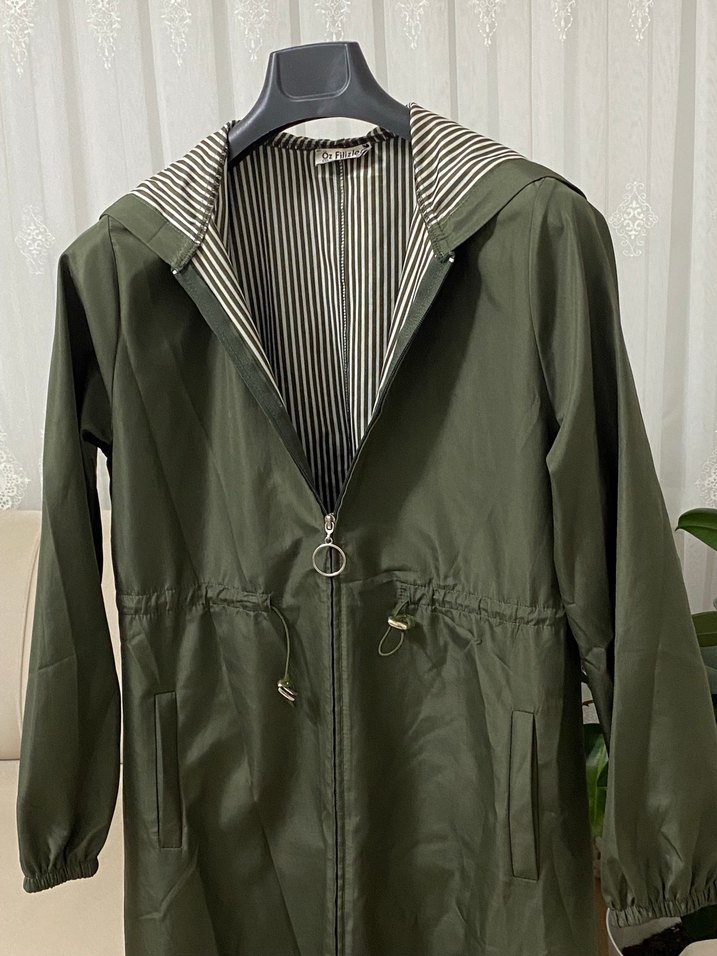 Kadın Uzun Belden Bağcıklı Haki Yağmurluk - Görsel 4