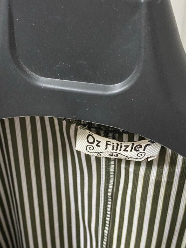 Kadın Uzun Belden Bağcıklı Haki Yağmurluk - Görsel 3