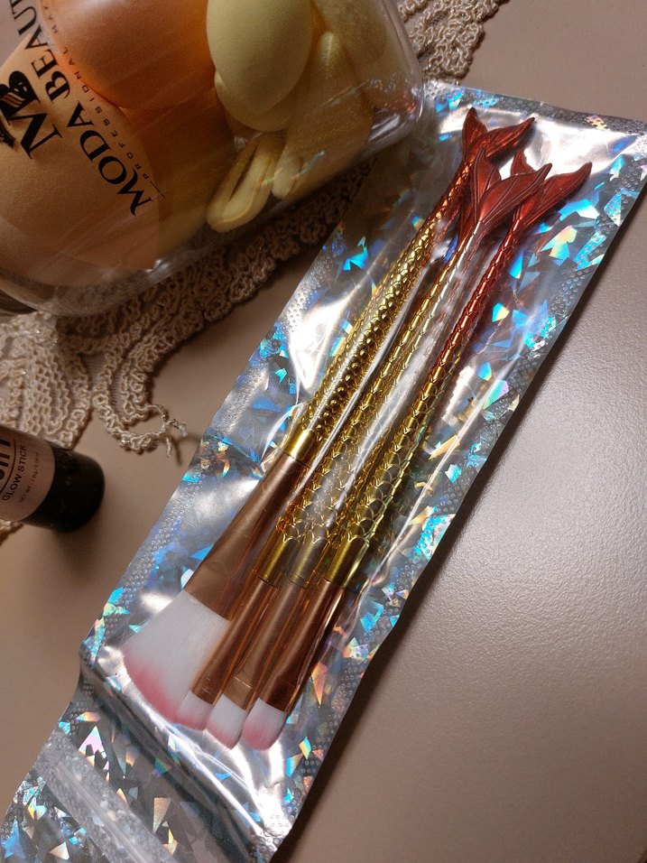 Renkli Denizkızı Makyaj Fırçası Seti - Görsel 3