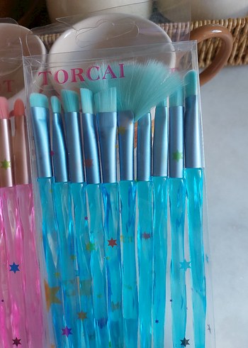 Pastel Renkli Çoklu Makyaj Fırça Seti - Görsel 2