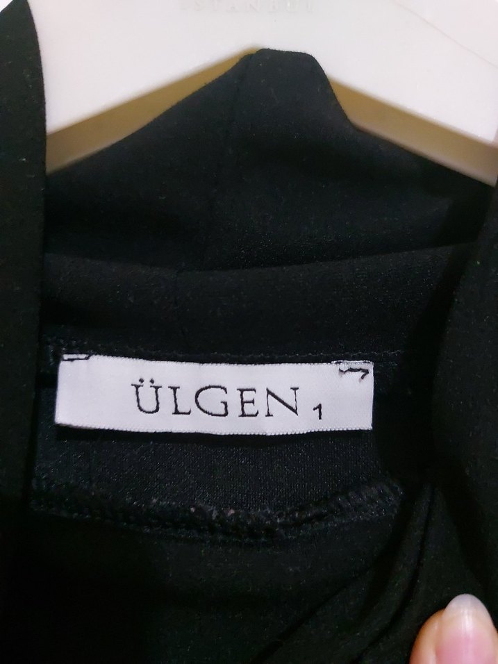 Düğmeli Siyah Yüksek Yakalı Kadın Sweatshirt - Görsel 4