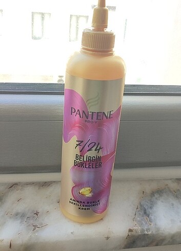 Pantene belirgin bukleler