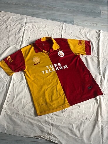 Galatasaray 2012-2013 İç Saha Forması