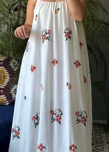 Nakışlı Beyaz Uzun Bohem Elbise - Görsel 3