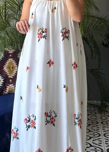 Nakışlı Beyaz Uzun Bohem Elbise - Görsel 4