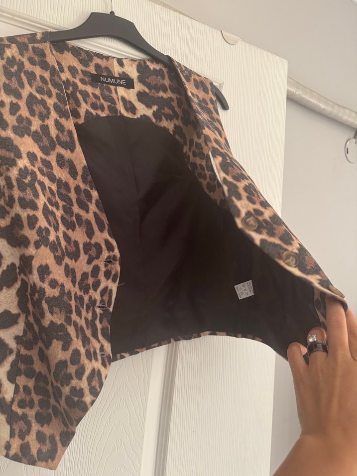 Leopar Desenli Düğmeli Kadın Yelek - Görsel 2