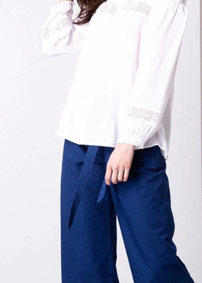 Madonna yaka beyaz kadın bluz - Görsel 2