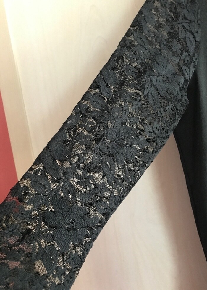 Siyah dantel detaylı tulum şık - Görsel 4